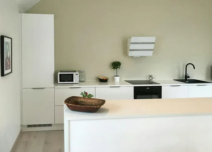 Dom wakacyjny Seaside In With Balcony